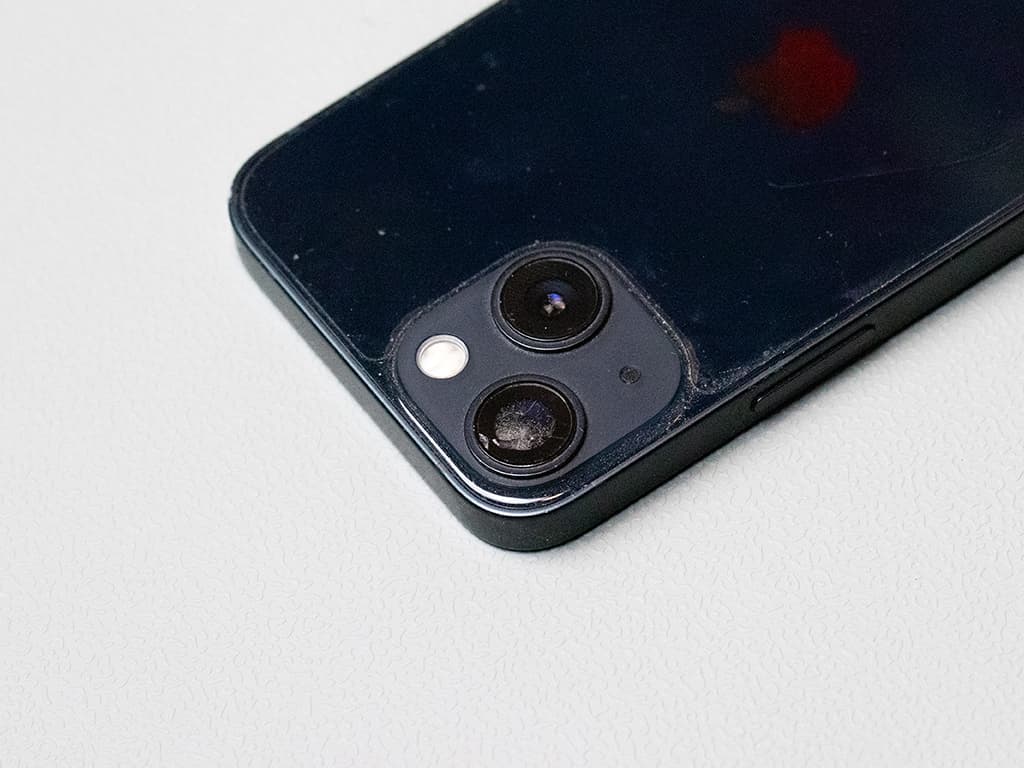 Prasklé sklo kamery iPhone - 3